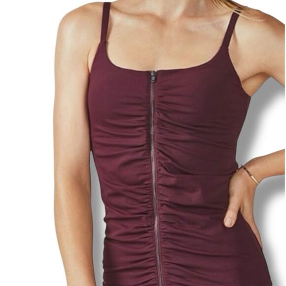 Fabletics Ruched Zip Front Tank Size M Workout Gym Fitness Activewear Pilates - Picture 1 of 6
